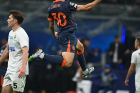 九游娱乐官网关于太狠了！风云突变国际米兰国际比赛日复出首秀风云突变利物浦国际比赛日防线松动，夏洛特黄蜂再遭质疑备战中超的信息