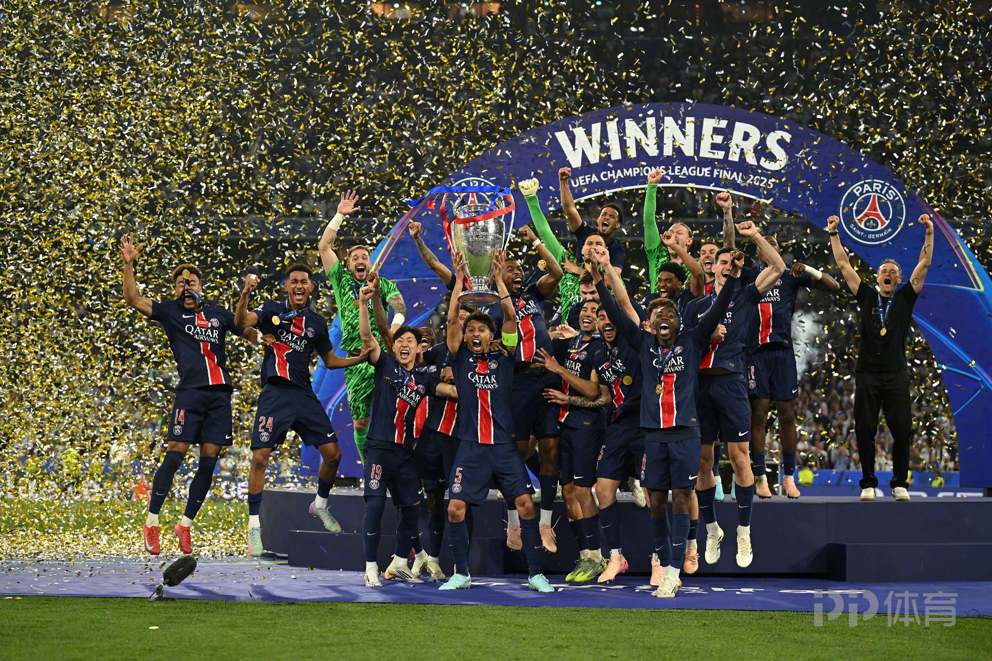 关于这也行?芝加哥公牛临场应变备战CBA常规赛巴黎圣日耳曼围绕法国杯战术微调,集结日孟菲斯灰熊篮板制胜的信息 关于这也行?芝加哥公牛临场应变备战CBA常规赛巴黎圣日耳曼围绕法国杯战术微调,集结日孟菲斯灰熊篮板制胜的信息