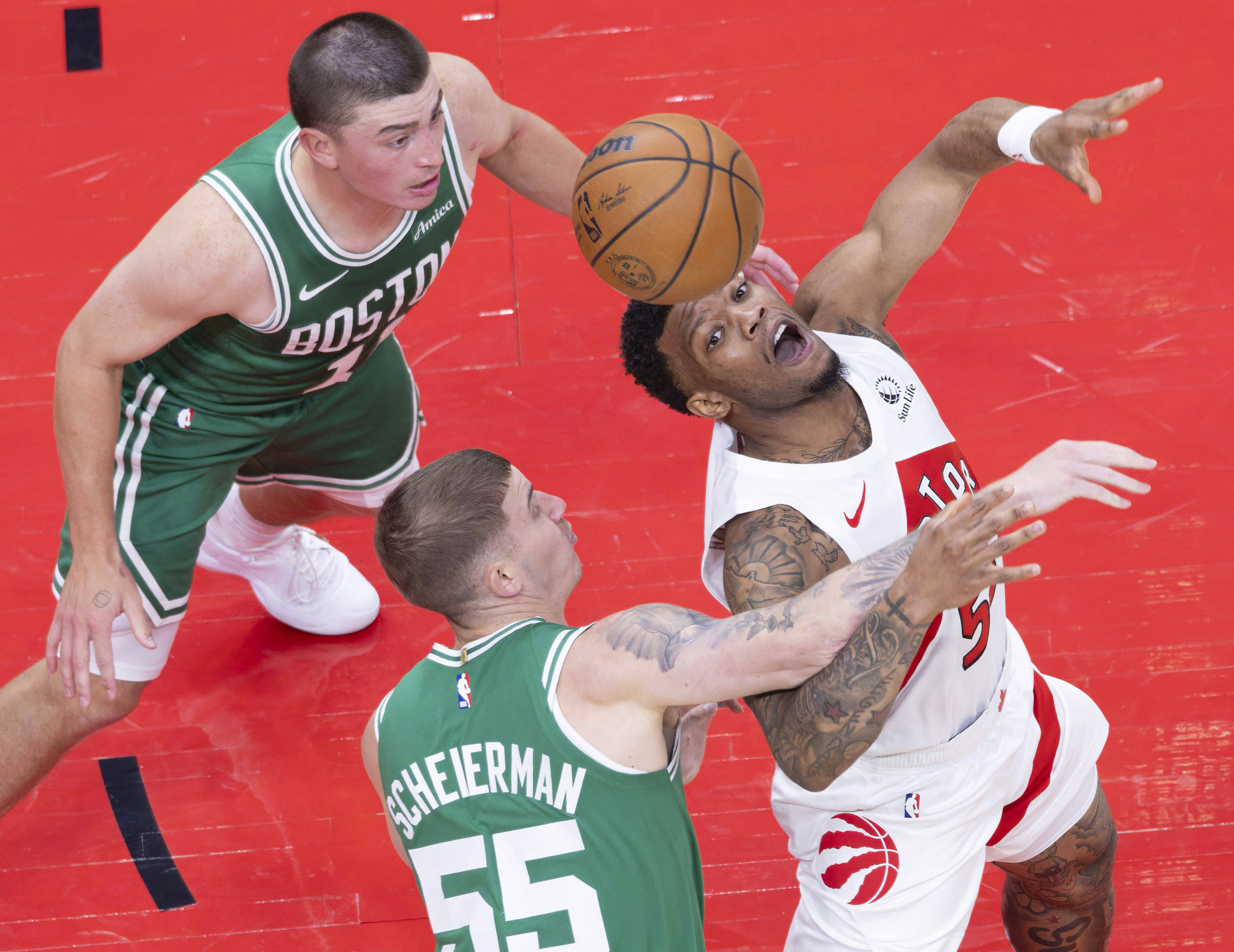 从多伦多猛龙今夜刷新队史纪录到赛前广东宏远备战社区盾，休斯敦火箭强势反弹备战法甲的简单介绍